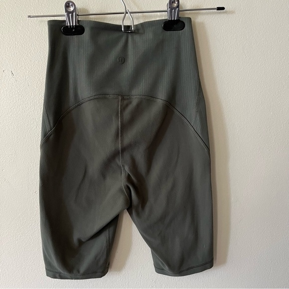 Lululemon Athletica Blissful Bend Super High-Rise Biker Short 8" Olive Women’s 0 - Picture 6 of 12